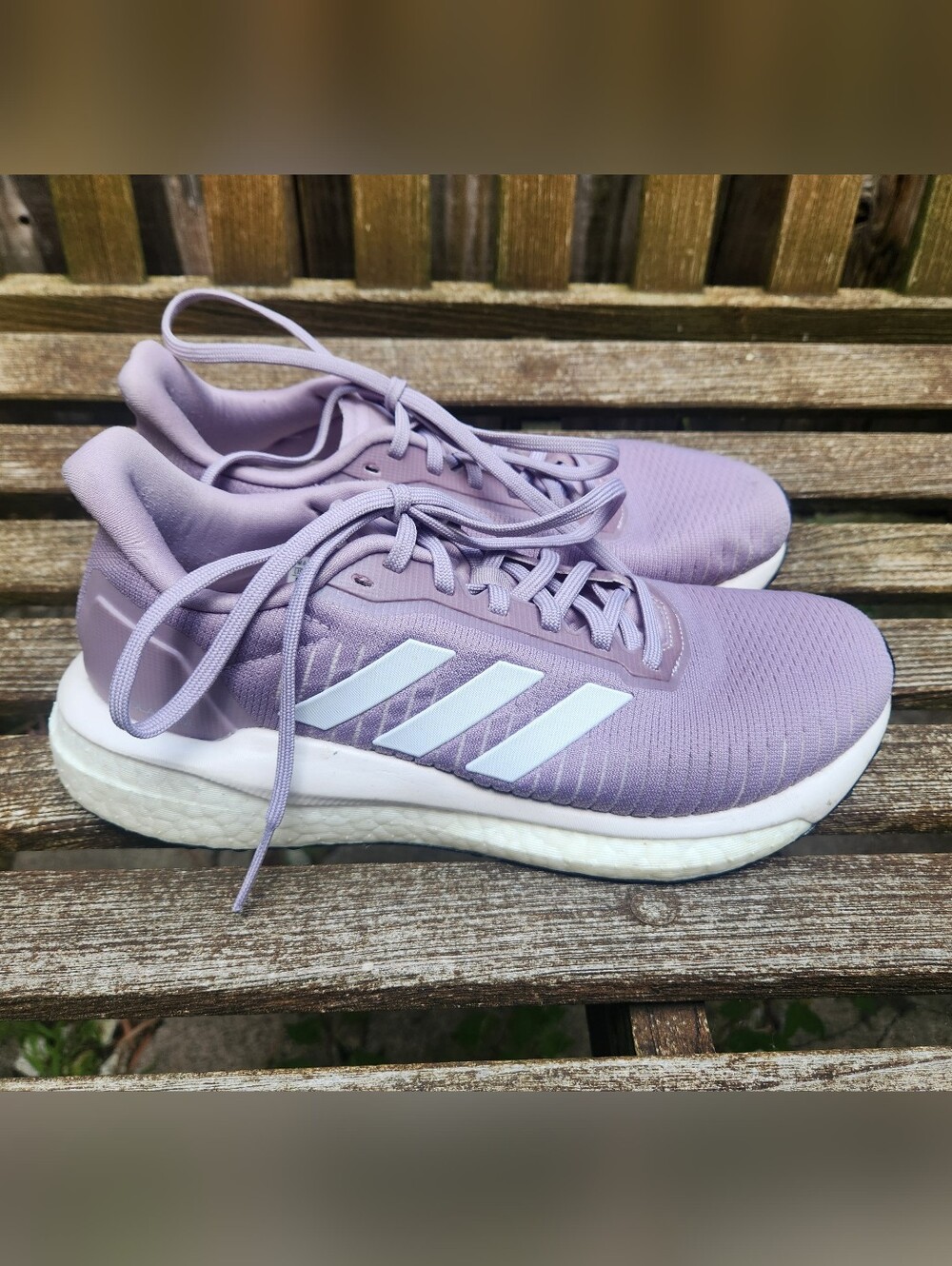 🏃‍♀️⛹️‍♀️ Adidas Lavender/White Boost Sneakers - EUC! 💜